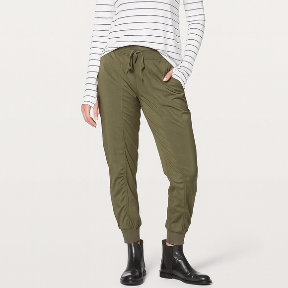 Lululemon Dance Studio Casual Athletic Joggers Dark Olive (First Release) Size 4 - Picture 1 of 10